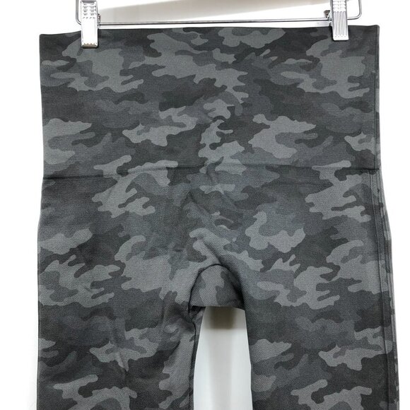 Spanx Look At Me Now cropped Leggings in Sage green / grey Camo size 1X - Picture 7 of 16